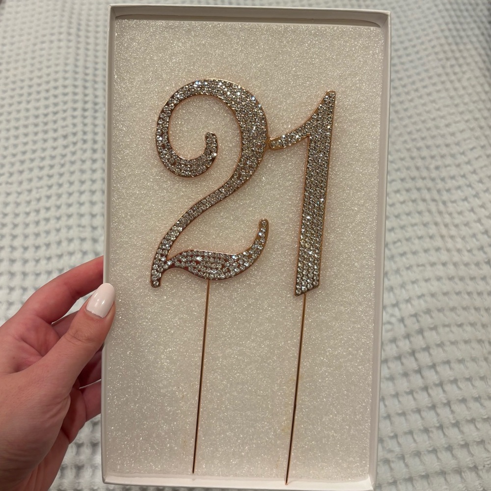 Rose Gold Sparkly 21 Cake Topper - Picture 2 of 3
